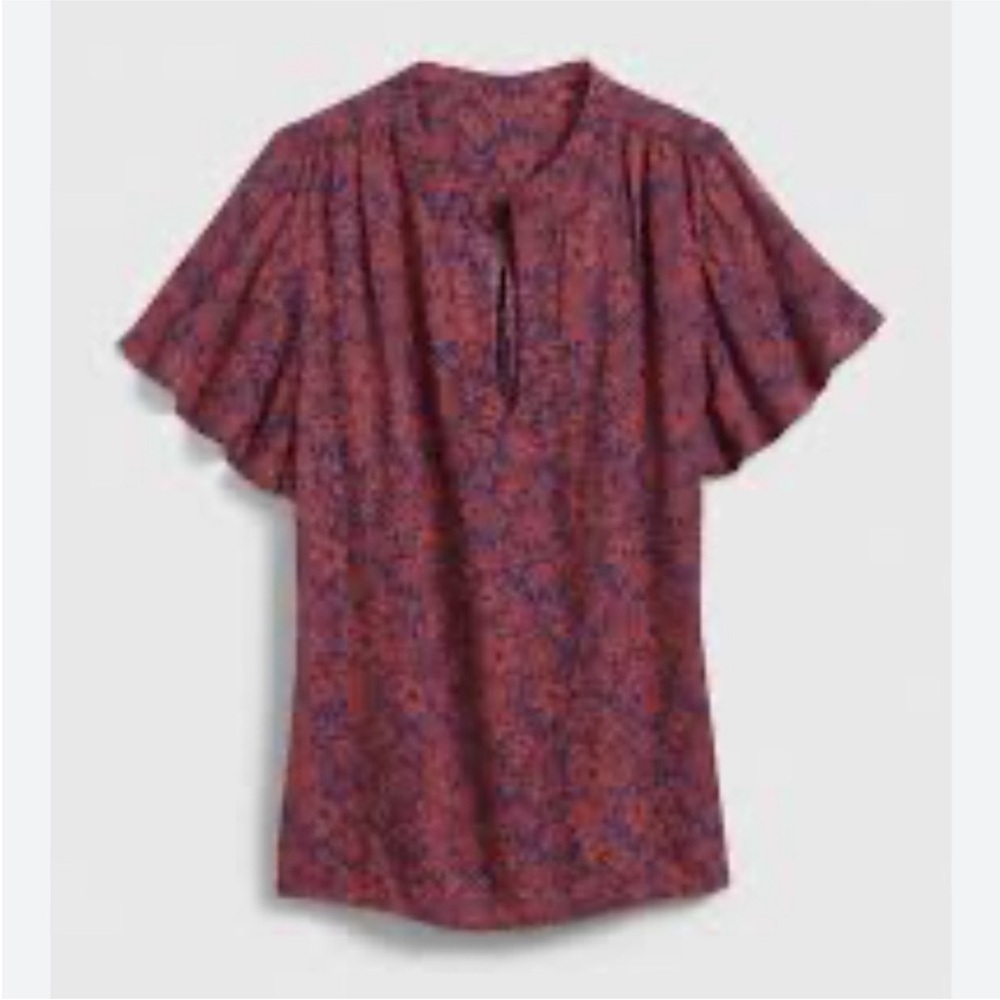 GAP pink and navy floral print popover top. Size L